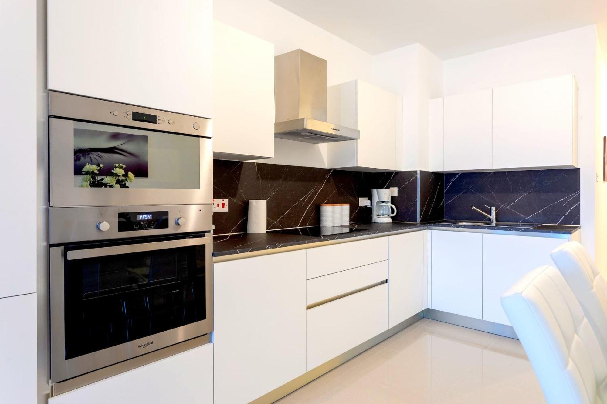 Saint Julian'S - Seafront Cityapartmentstay Εξωτερικό φωτογραφία